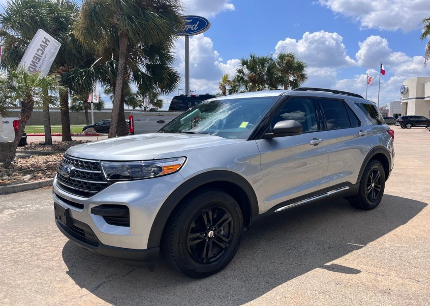2024 Ford Explorer XLT's photo