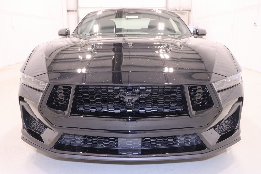 2025 Ford Mustang GT photo 2
