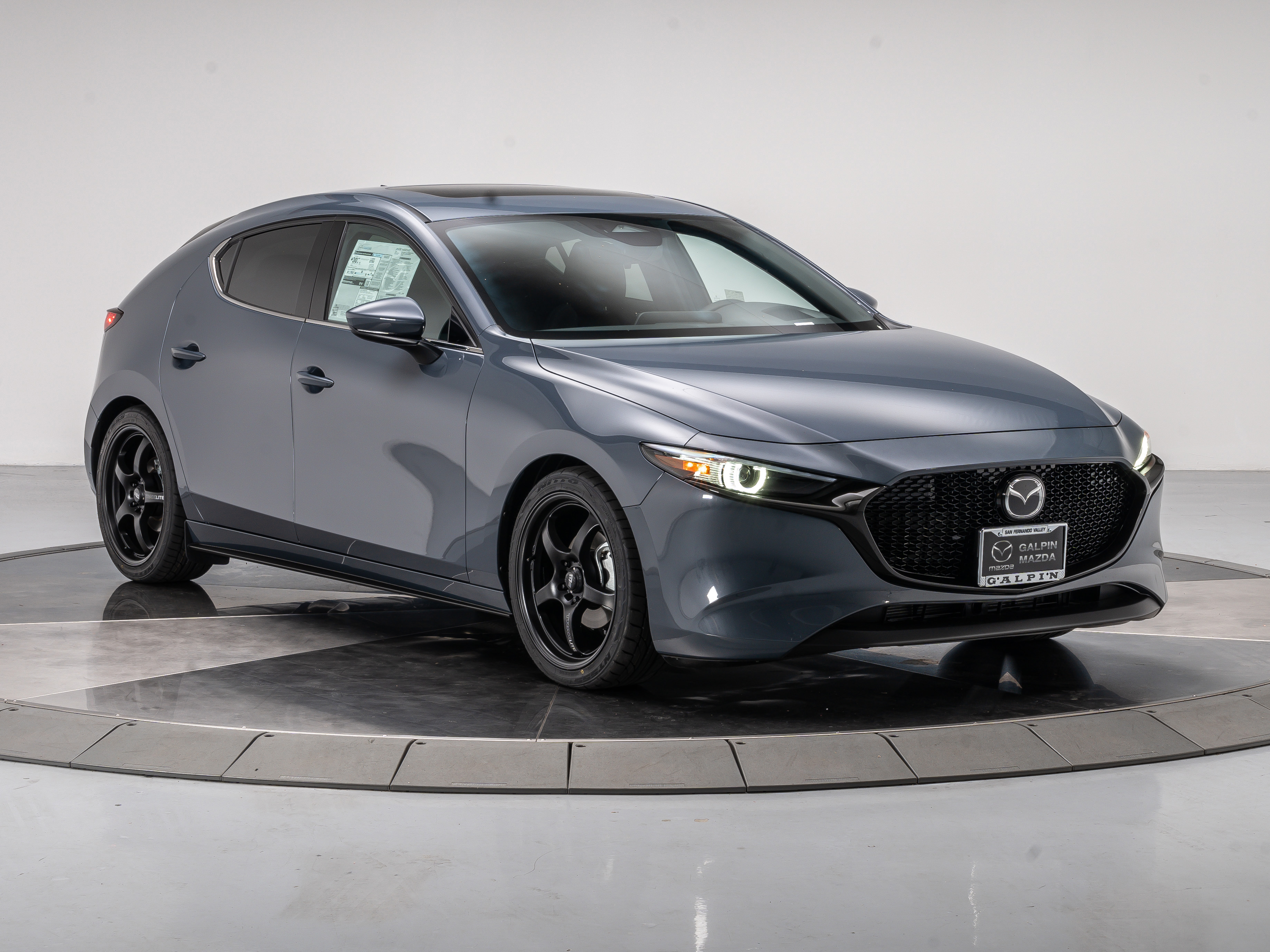 2025 Mazda Mazda3 Premium - Photo 7