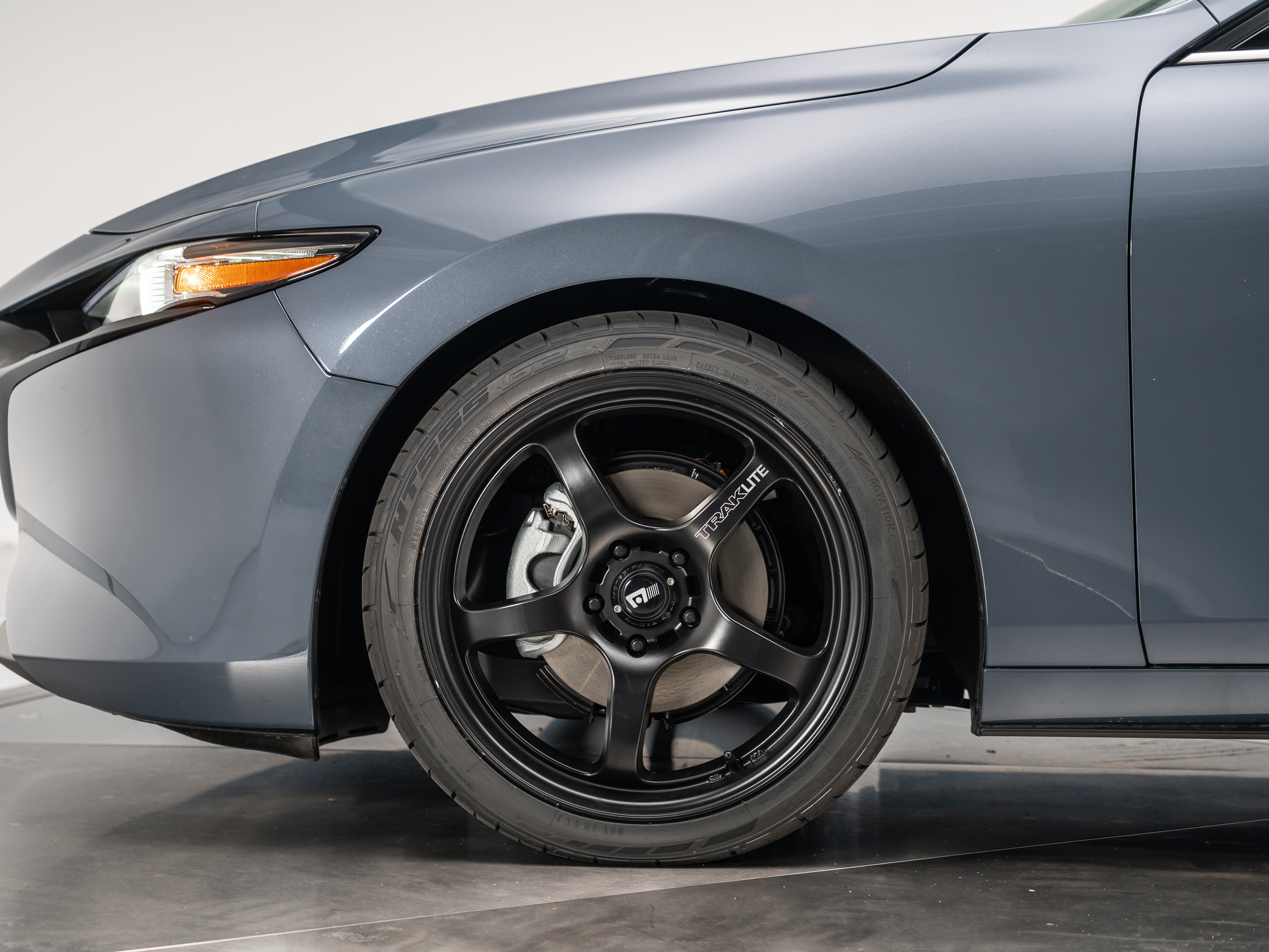 2025 Mazda Mazda3 Premium - Photo 9