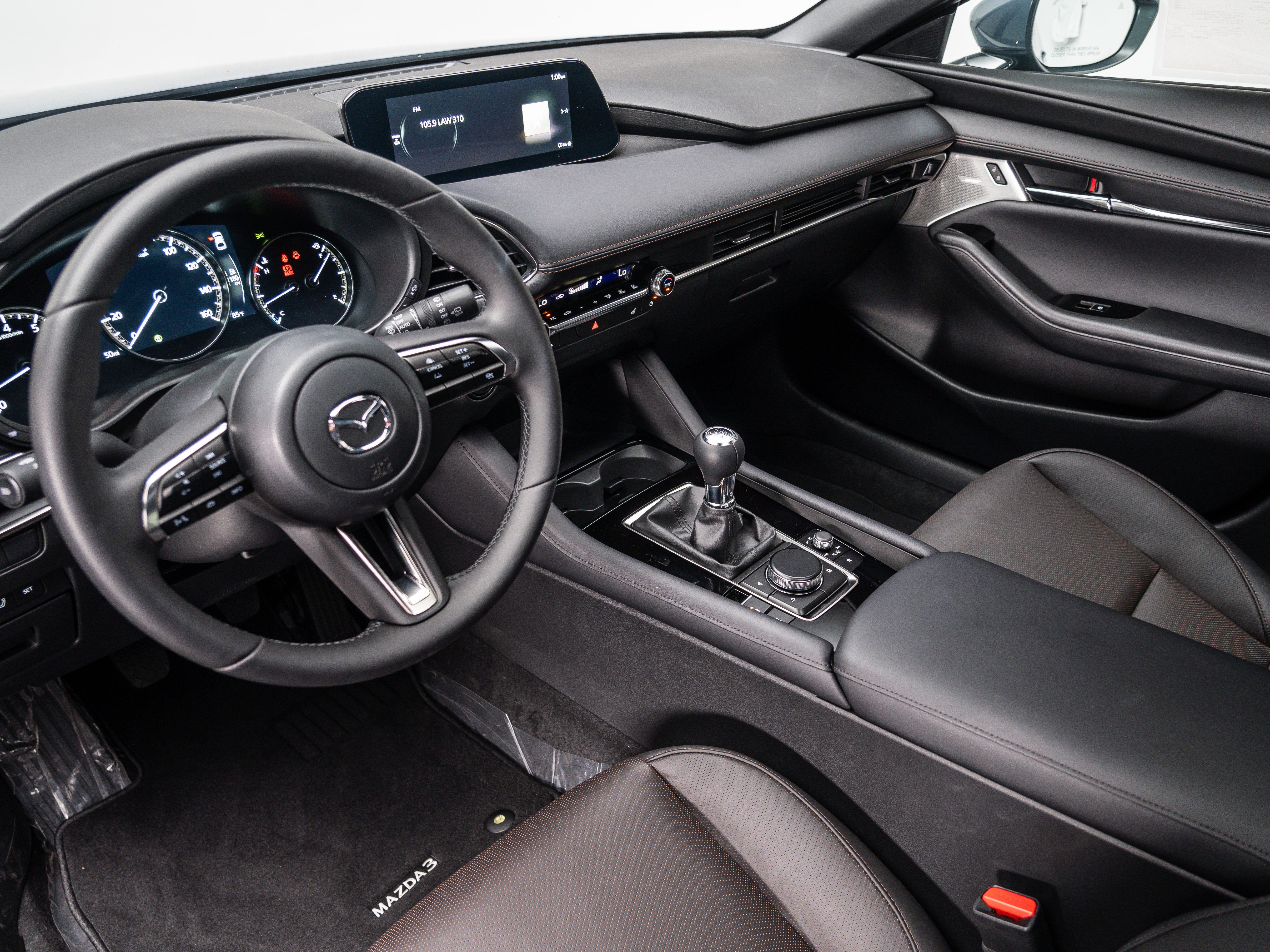 2025 Mazda Mazda3 Premium - Photo 12