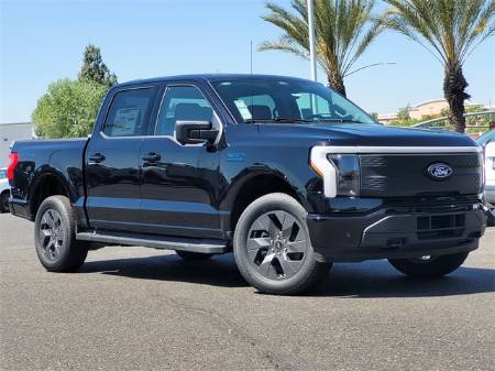 2025 Ford F-150 Lightning LARIAT
