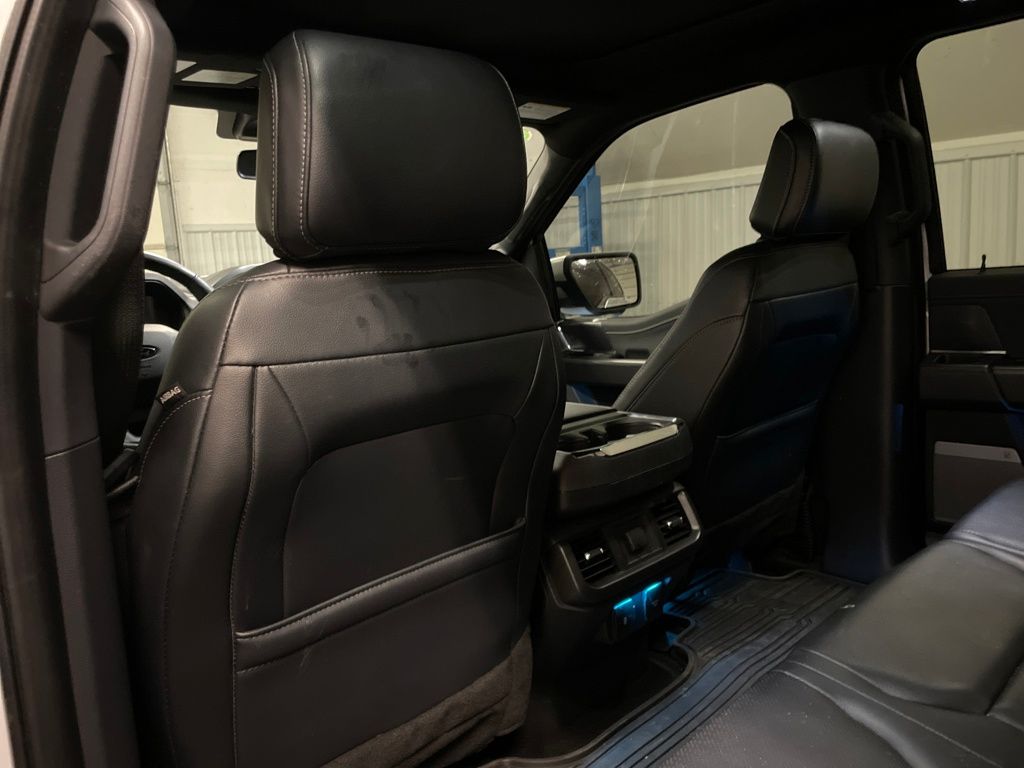 2024 Ford F-150 Lariat photo 19