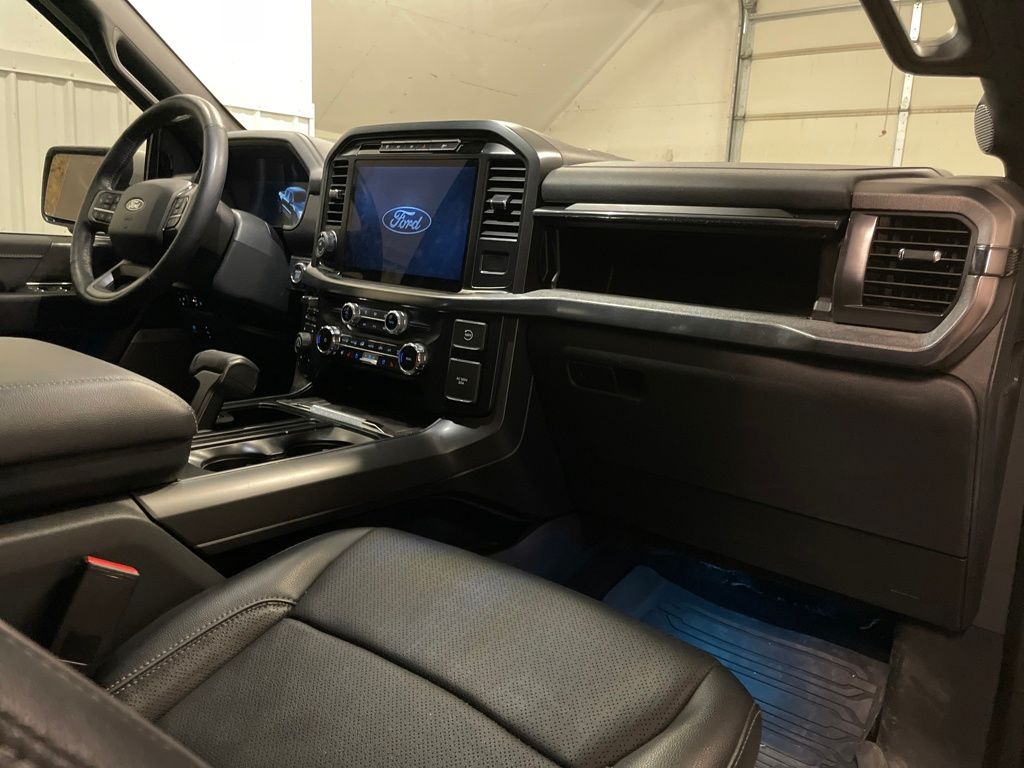 2024 Ford F-150 Lariat photo 24