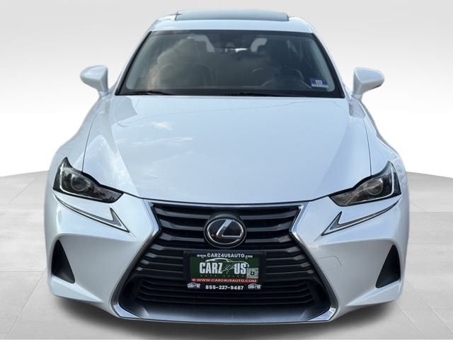2017 Lexus IS 300 photo 2