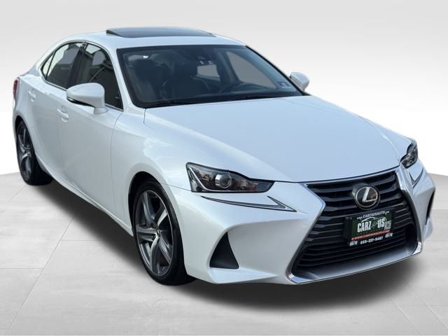 2017 Lexus IS 300 photo 3