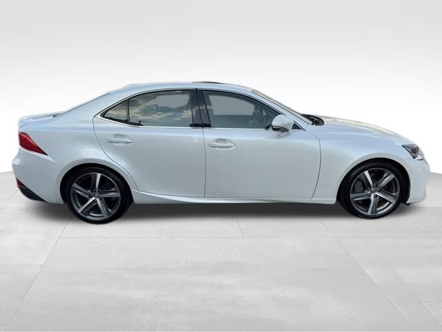2017 Lexus IS 300 photo 4