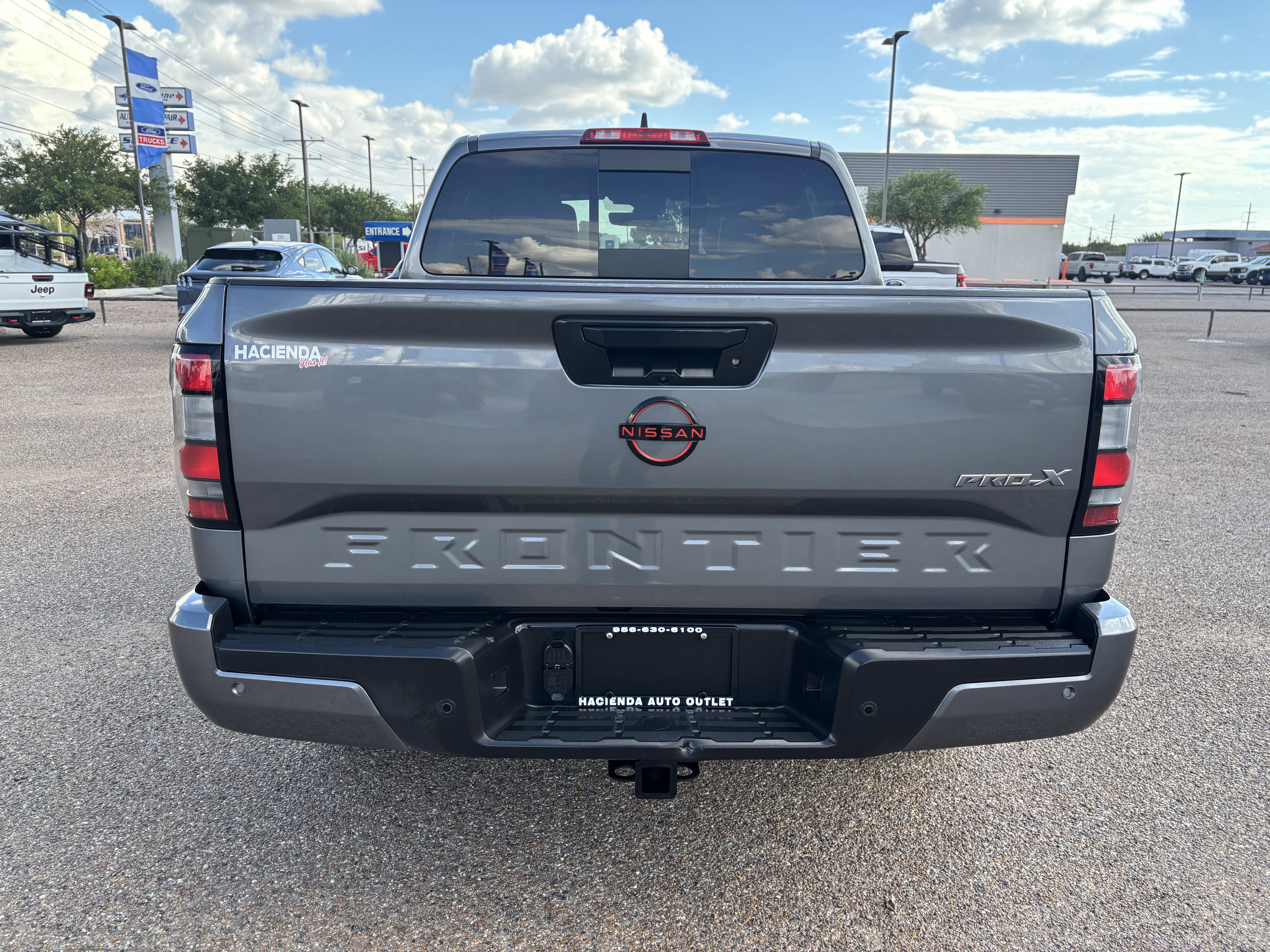 2023 Nissan Frontier PRO-X photo 2