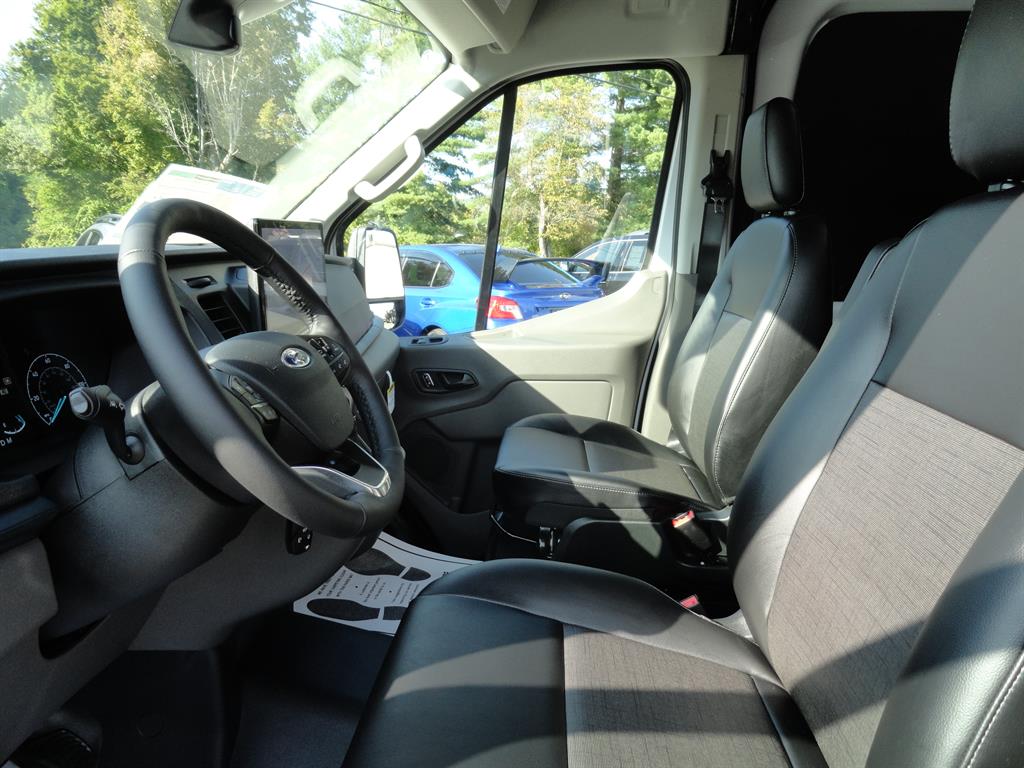 2025 Ford Transit photo 8