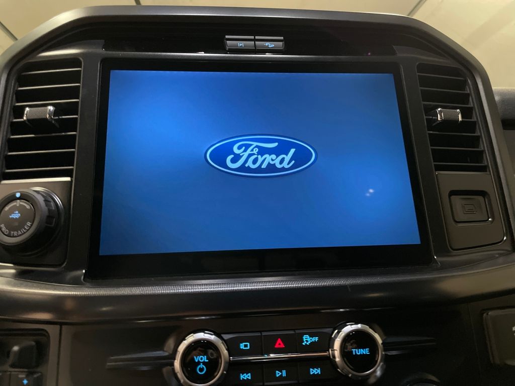 2025 Ford F-150 Lariat photo 8