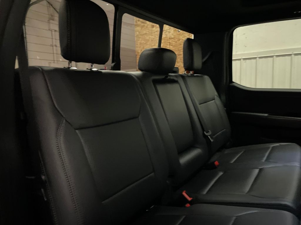 2025 Ford F-150 Lariat photo 18