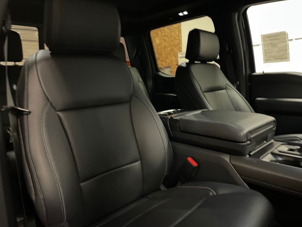 2025 Ford F-150 Lariat photo 20