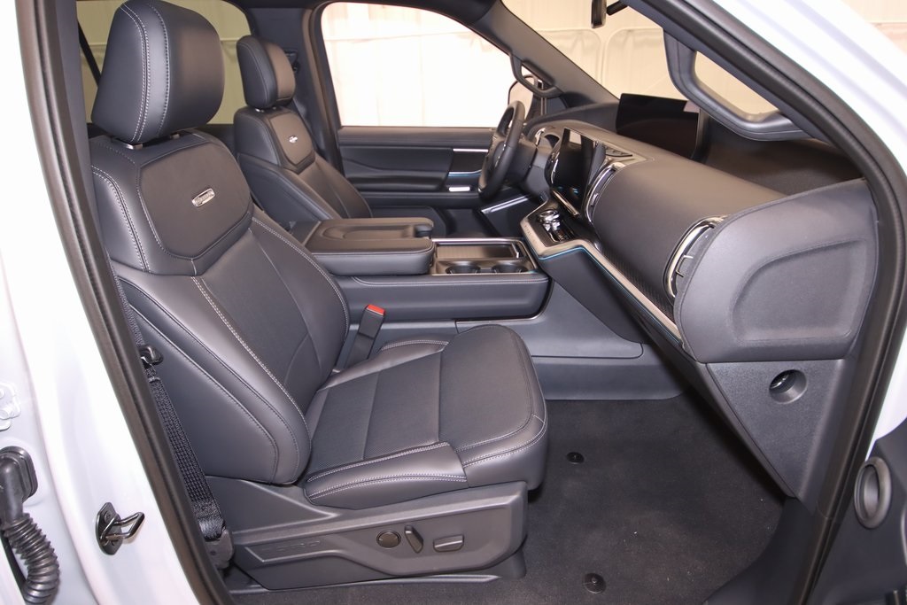 2025 Ford Expedition Platinum photo 18