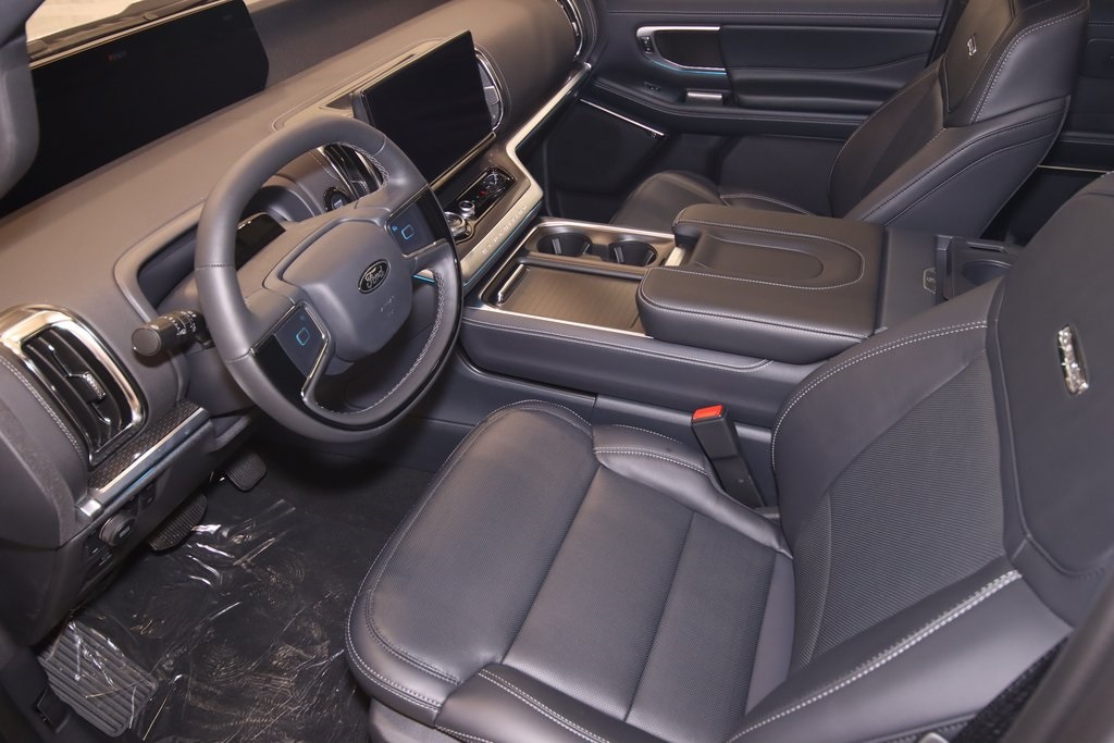 2025 Ford Expedition Platinum photo 32