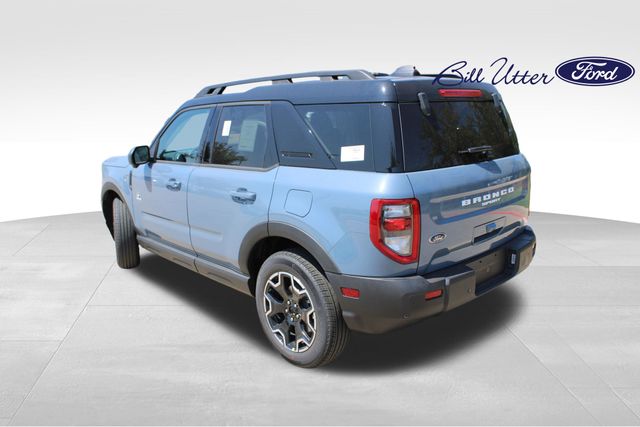 2025 Ford Bronco Sport Outer Banks photo 4