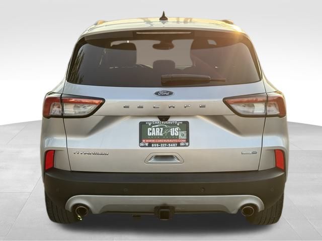 2020 Ford Escape Titanium photo 4