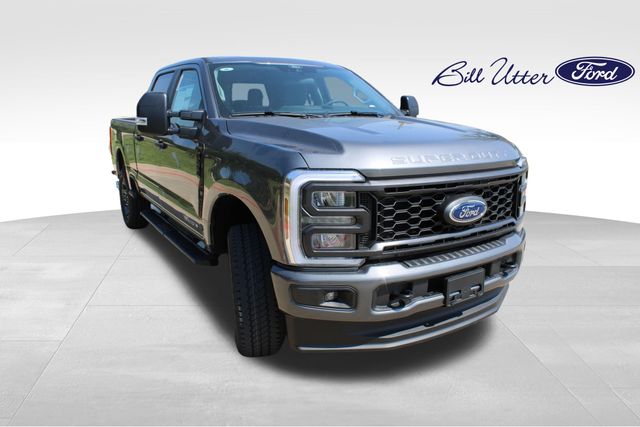 2026 Ford F-250 photo 2