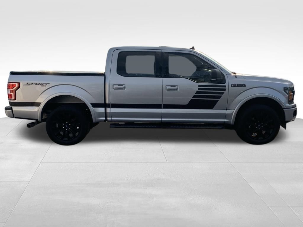 2019 Ford F-150 XLT photo 4
