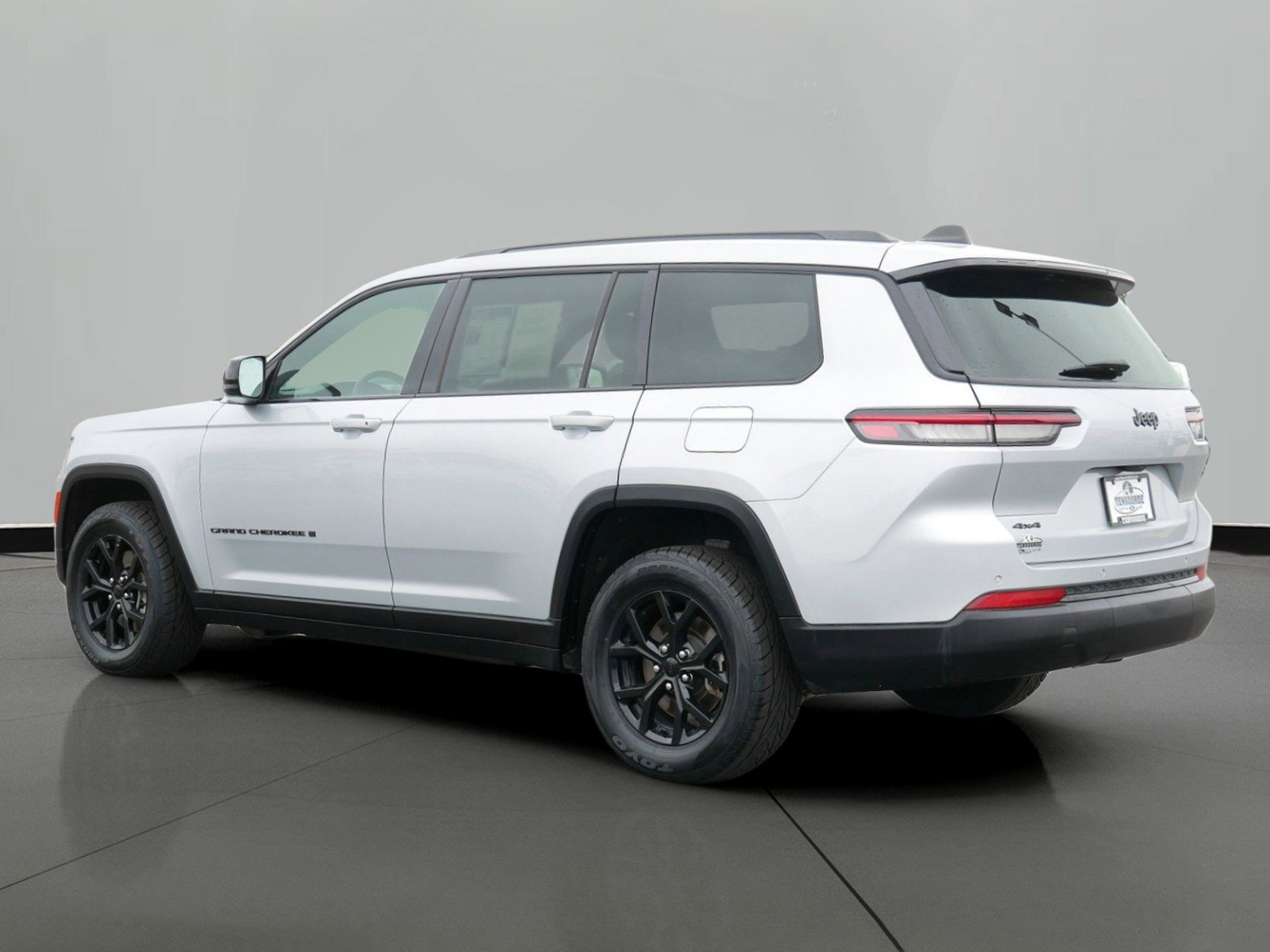 Used 2024 Jeep Grand Cherokee L Altitude with VIN 1C4RJKAG6R8560390 for sale in St. Cloud, Minnesota