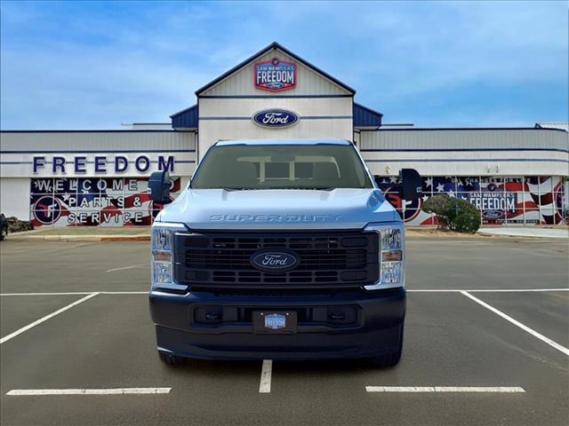 2026 Ford F-250 photo 2