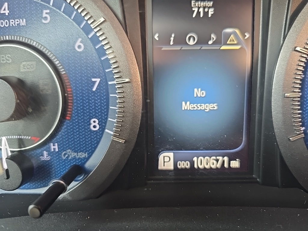 2016 Toyota Sienna Limited Premium photo 6