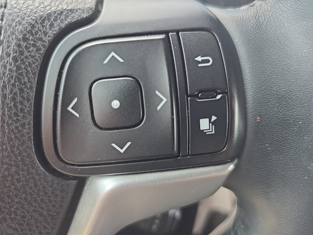 2016 Toyota Sienna Limited Premium photo 8