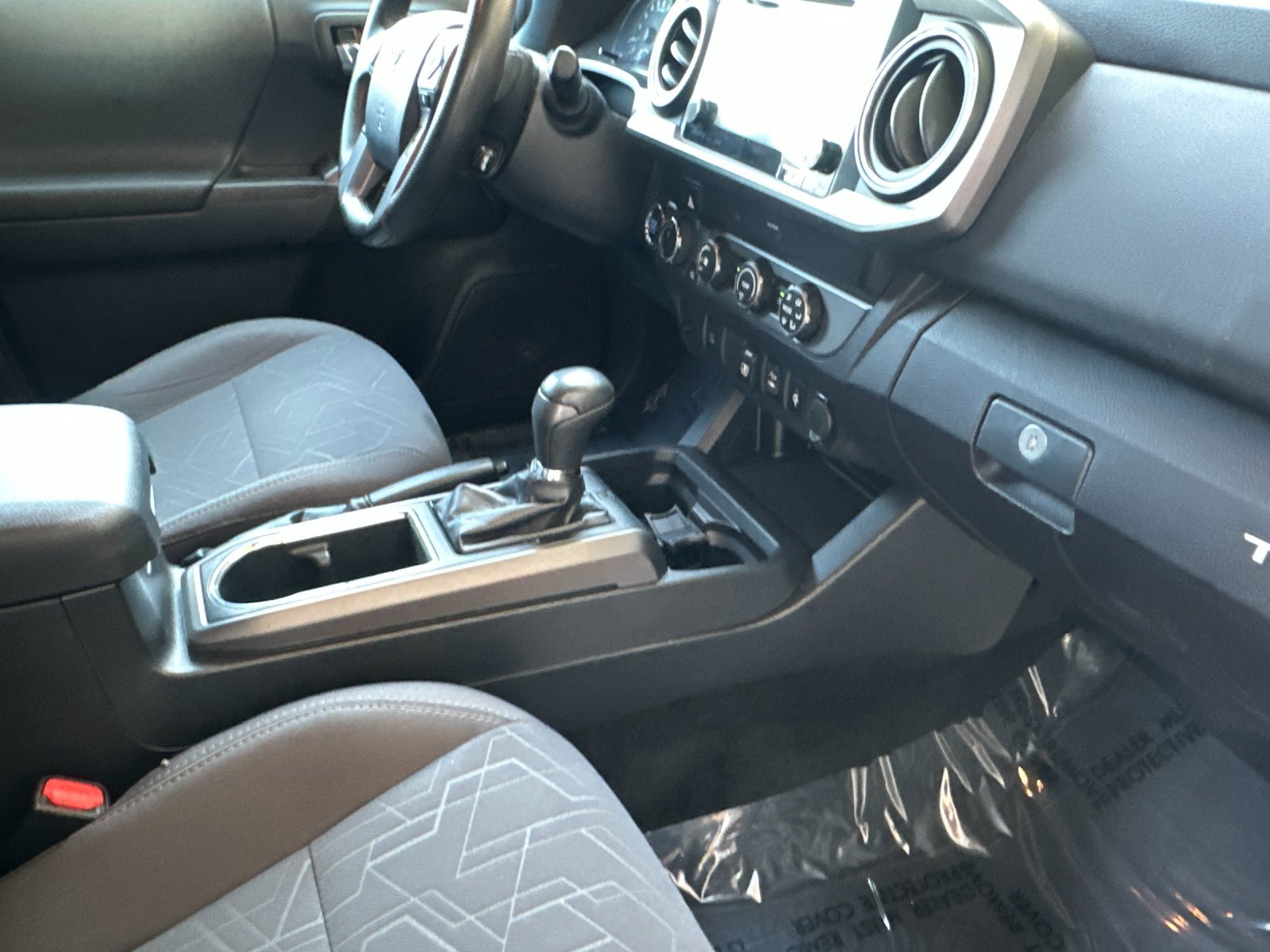 2019 Toyota Tacoma 4x4 TRD photo 14