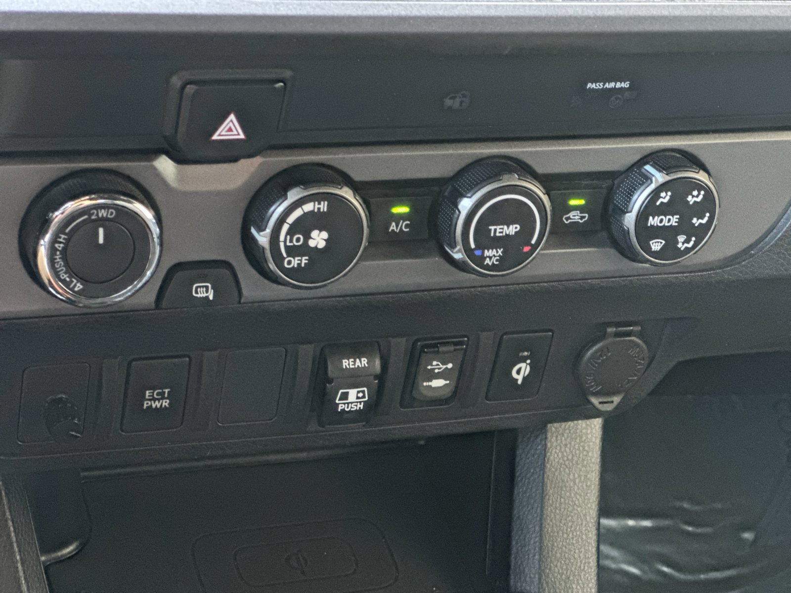 2019 Toyota Tacoma 4x4 TRD photo 18