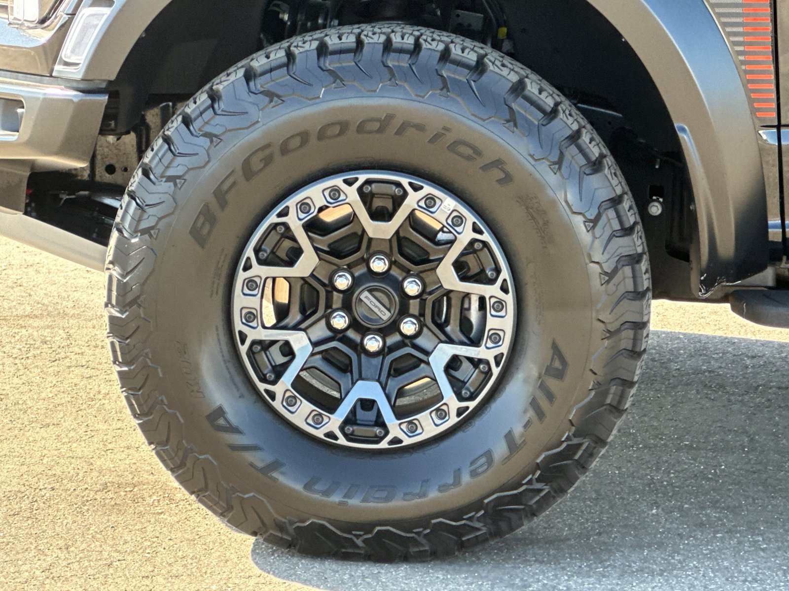 2024 Ford F-150 Raptor photo 23