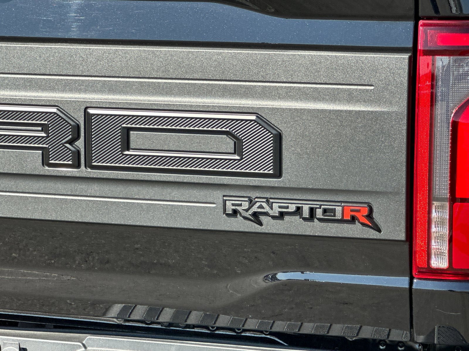 2024 Ford F-150 Raptor photo 24