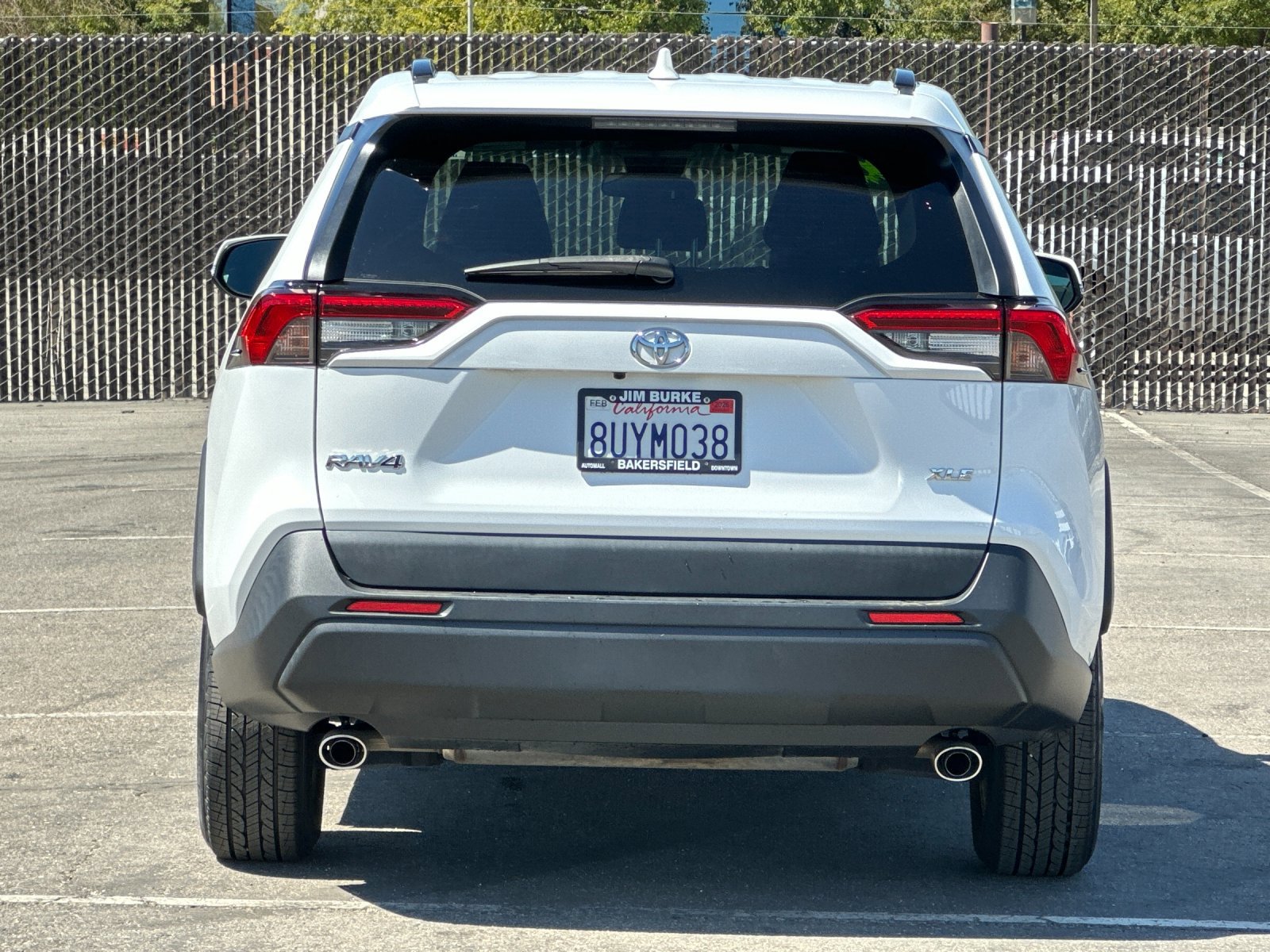 2021 Toyota RAV4 XLE photo 3