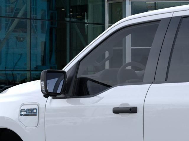 2025 Ford F-150 Lightning XLT photo 18