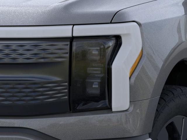 2025 Ford F-150 Lightning photo 17