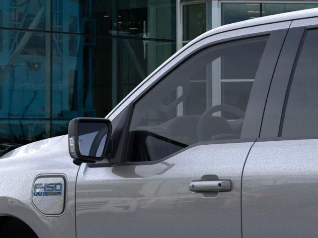 2025 Ford F-150 Lightning photo 19