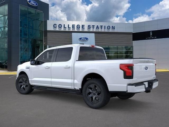 2025 Ford F-150 Lightning photo 3