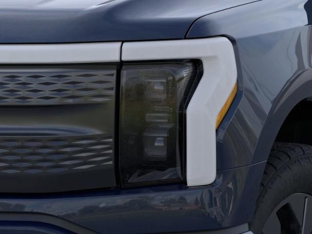 2025 Ford F-150 Lightning photo 17