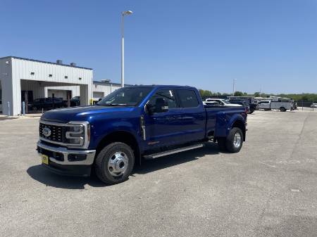 2026 Ford Super Duty F-350 DRW LARIAT