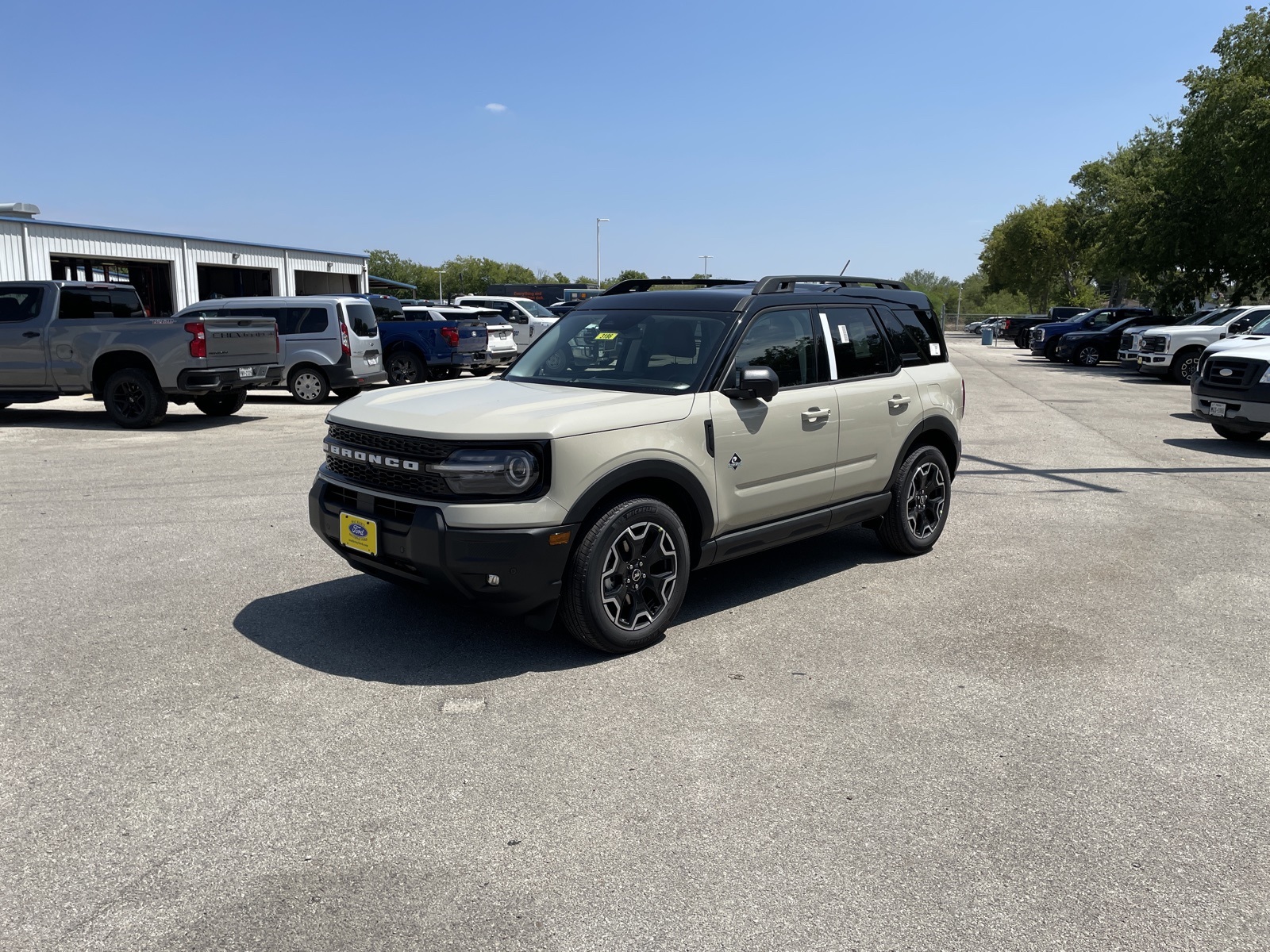 2025 Ford Bronco Sport Outer Banks's photo