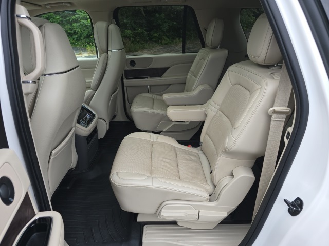 2019 Lincoln Navigator L Reserve photo 3