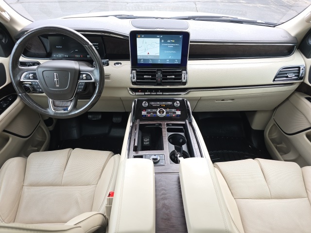 2019 Lincoln Navigator L Reserve photo 6