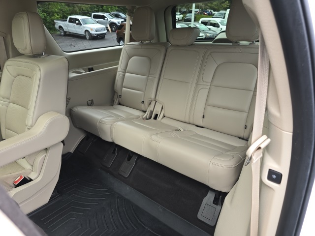 2019 Lincoln Navigator L Reserve photo 7