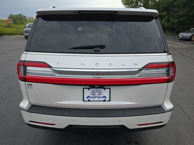 2019 Lincoln Navigator L Reserve photo 11
