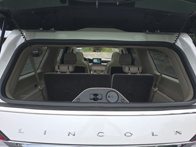 2019 Lincoln Navigator L Reserve photo 12
