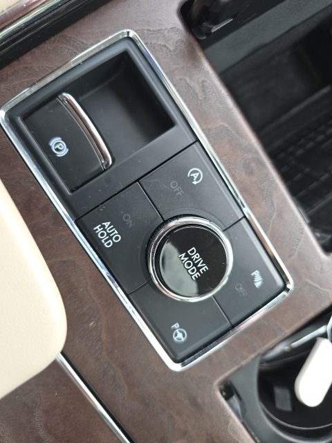 2019 Lincoln Navigator L Reserve photo 21