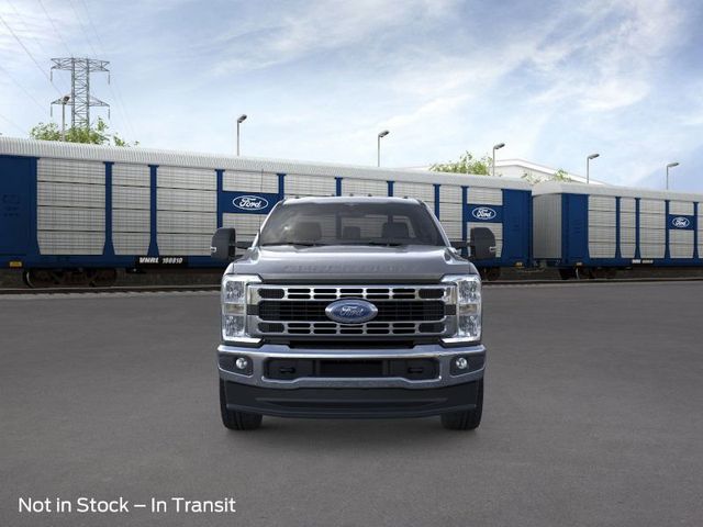 2026 Ford F-350 XLT photo 6