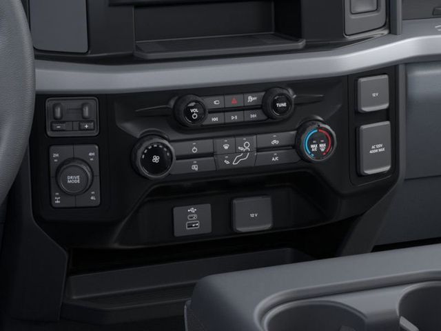 2026 Ford F-350 XLT photo 13
