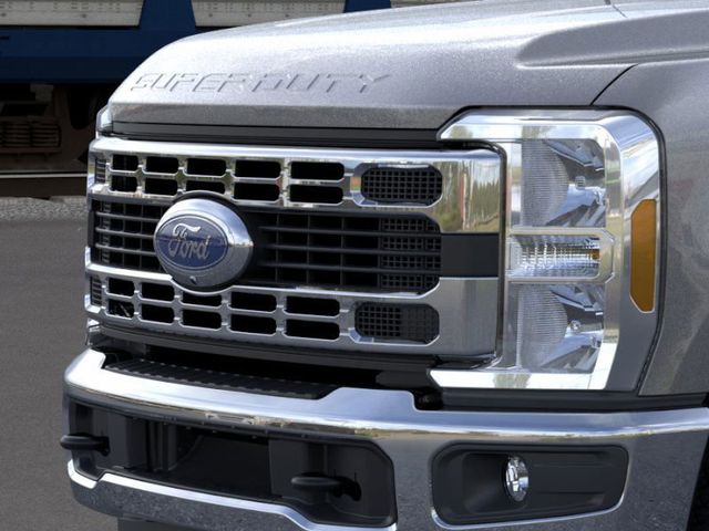 2026 Ford F-350 XLT photo 15