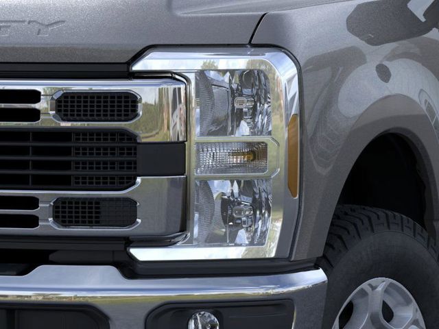 2026 Ford F-350 XLT photo 16