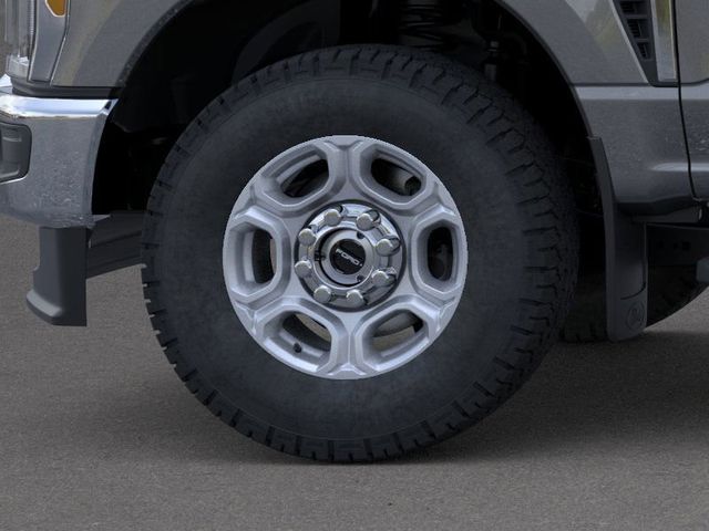 2026 Ford F-350 XLT photo 17