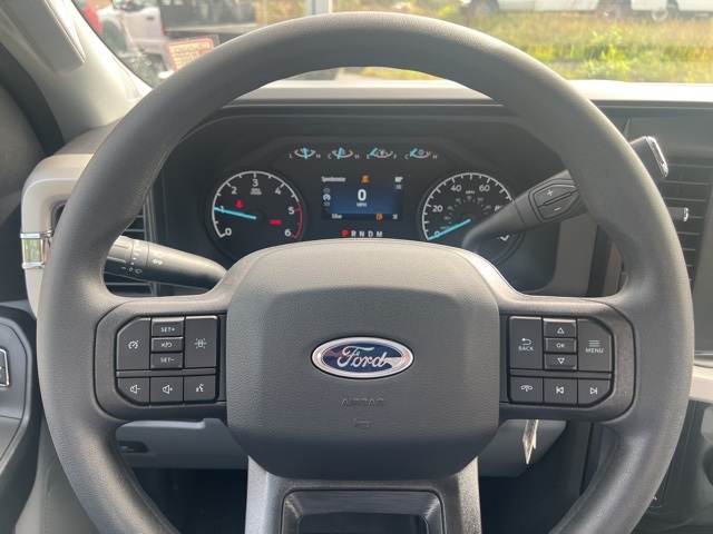 2026 Ford F-550 photo 16